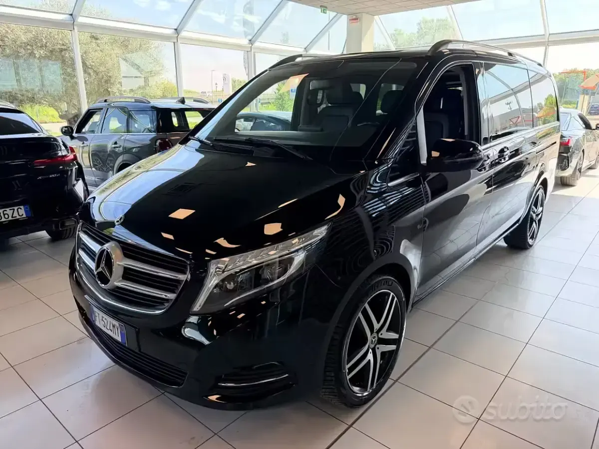 Usata Mercedes V250 Premium 190 CV (139 kW) 2018 Nero Monovolume