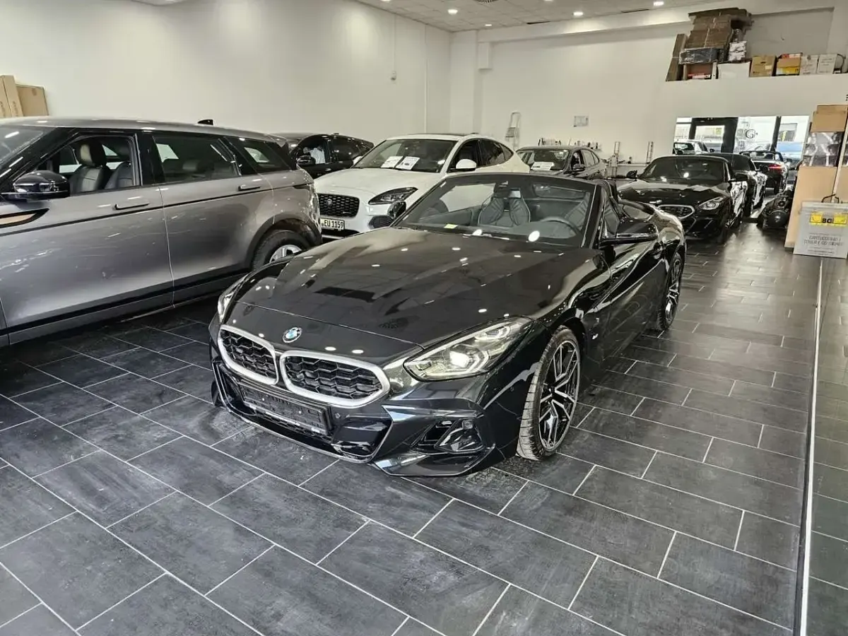 Usata BMW Z4 M Sport 197 CV (144 kW) 2025 Sapphire black Cabrio
