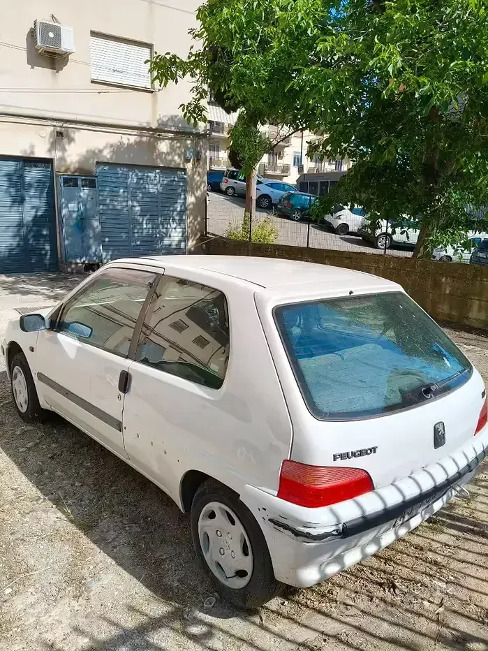 Usata Peugeot 106 50 CV (36 kW) 1996 Bianco Utilitaria