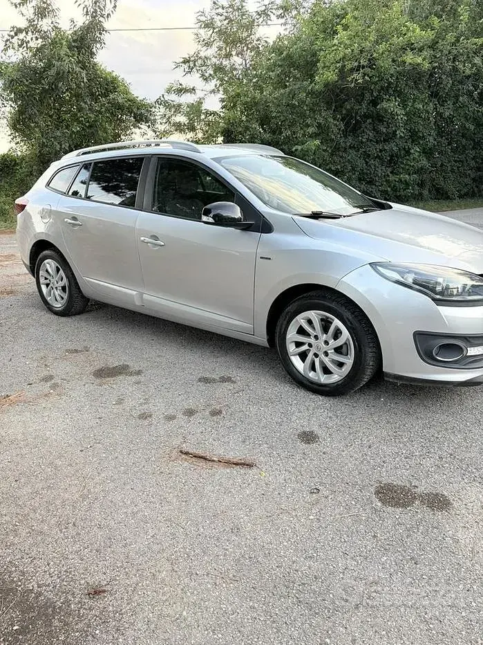 Usata Renault Mégane GrandTour LIMITED 110 CV (80 kW) 2015 Station wagon