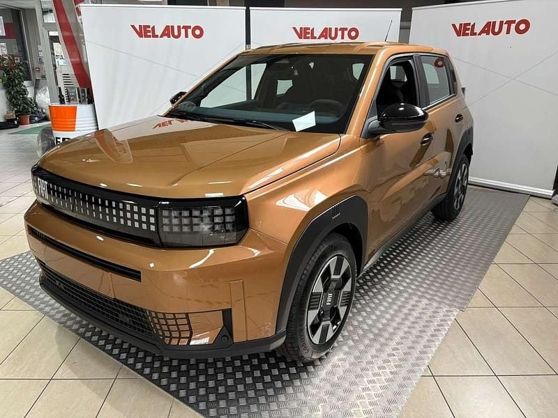 Bronzo Nuova 2025 Fiat Grande Panda Business Utilitaria | 21.300 € (Buon prezzo) - Immagine 1/4