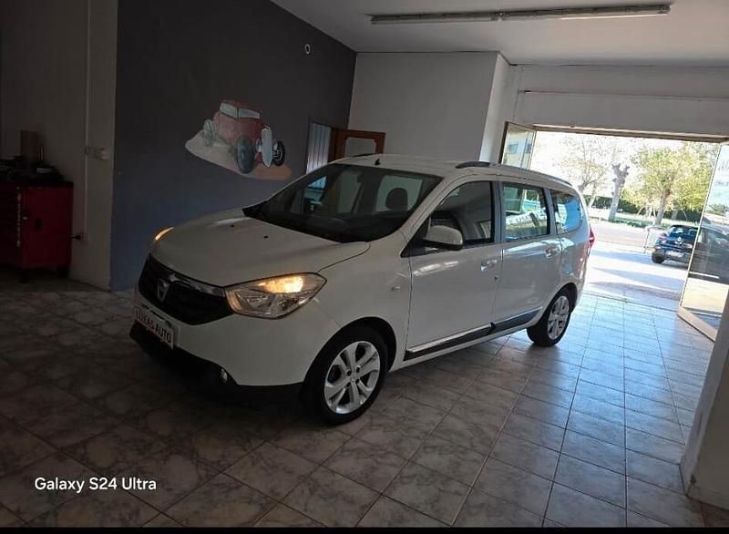 Usata Dacia Lodgy Ambiance 107 CV (78 kW) 2015 Bianco Monovolume