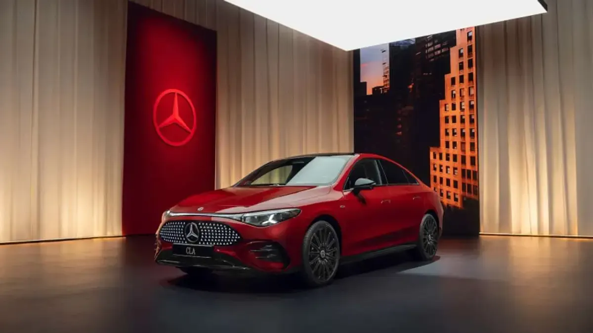 Nuova Mercedes CLA200 Advanced 184 CV (135 kW) 2026 Argento Berlina