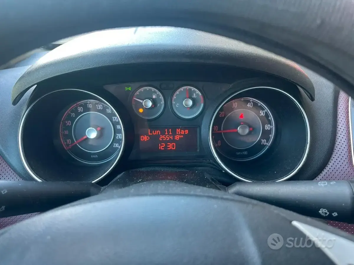 Usata Fiat Punto 90 CV (66 kW) 2010 Grigio Utilitaria