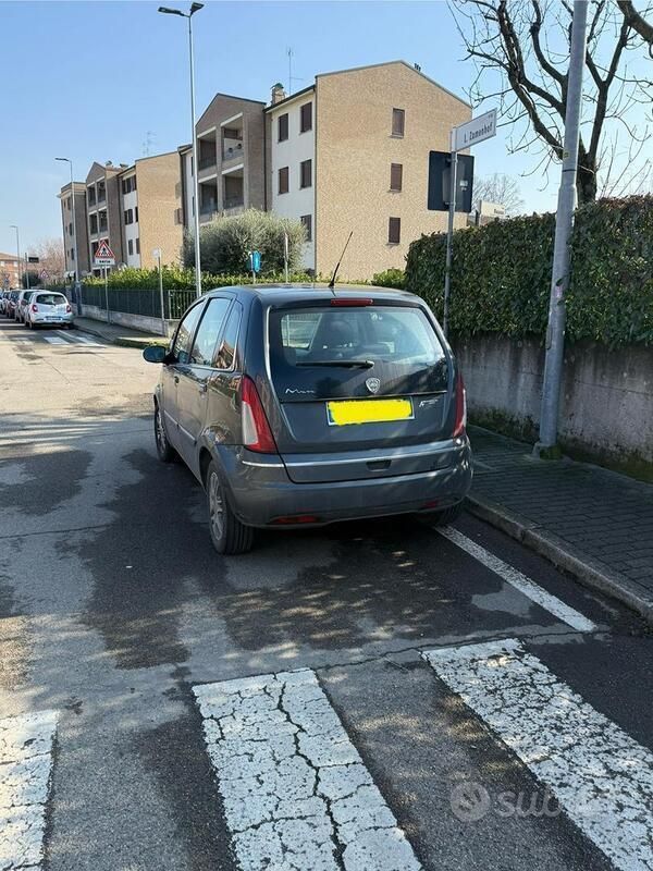 Usata Lancia Musa 95 CV (69 kW) 2010 Monovolume