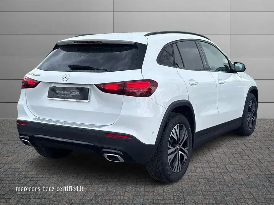 Nuova Mercedes GLA200 Advanced 150 CV (110 kW) 2025 Bianco SUV