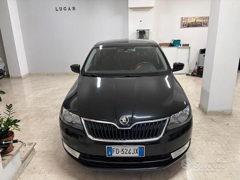Usata Skoda Rapid Ambition 115 CV (84 kW) 2016 Nero Station wagon