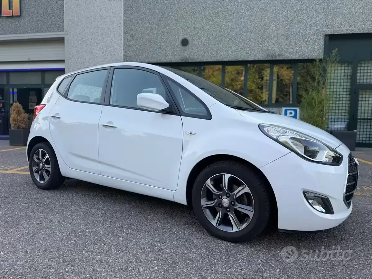 Usata Hyundai ix20 90 CV (66 kW) 2015 Bianco Utilitaria