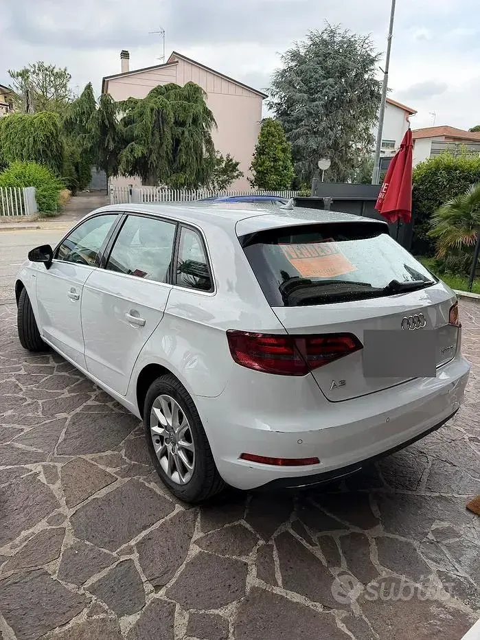 Usata Audi A3 Attraction 110 CV (80 kW) 2014 Bianco Berlina