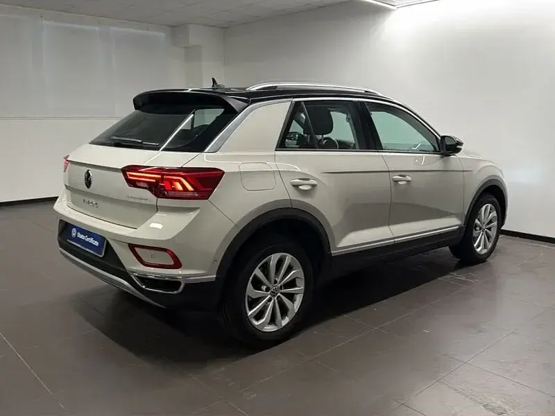 Usata VW T-Roc Style 110 CV (80 kW) 2023 Grigio SUV