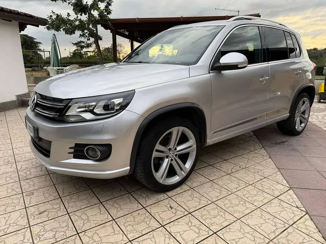 Usata VW Tiguan R-line 150 CV (110 kW) 2016 Argento SUV