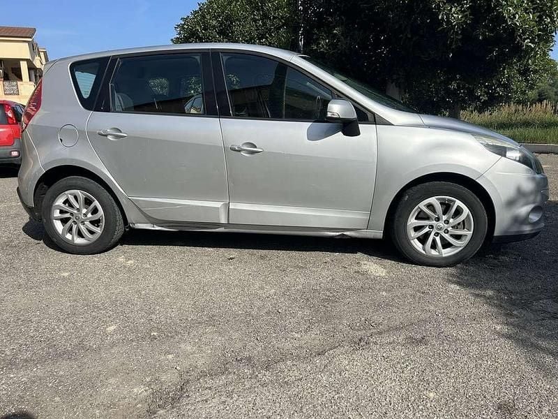 Usata Renault Scénic III Dynamique 110 CV (80 kW) 2012 Monovolume
