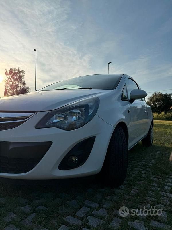 Usata Opel Corsa 90 CV (66 kW) 2015 Bianco Utilitaria