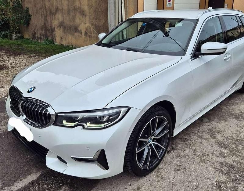 Usata BMW 320 Luxury Line 190 CV (139 kW) 2020 Bianco Station wagon