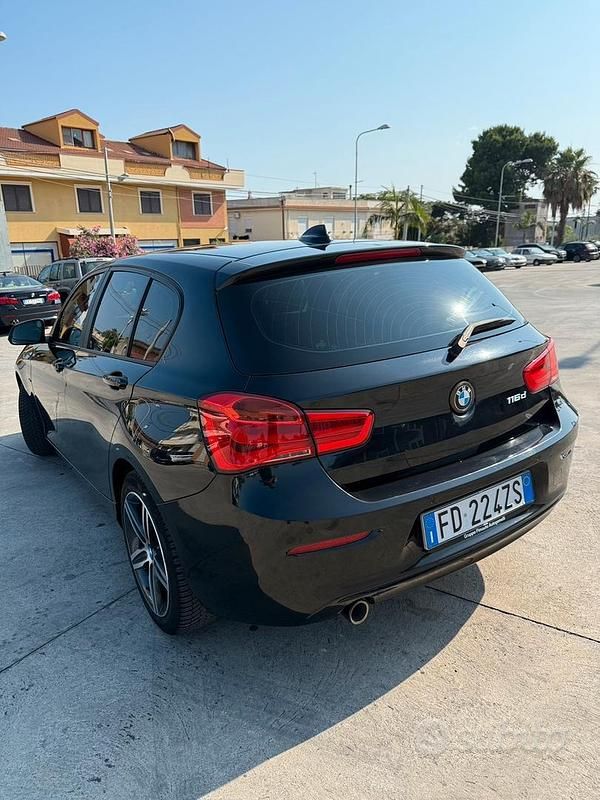 Usata BMW 116 Efficient Dynamics 116 CV (85 kW) 2016 Nero Utilitaria