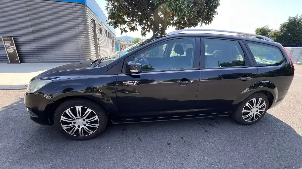 Usata Ford Focus Style 145 CV (106 kW) 2009 Nero Station wagon