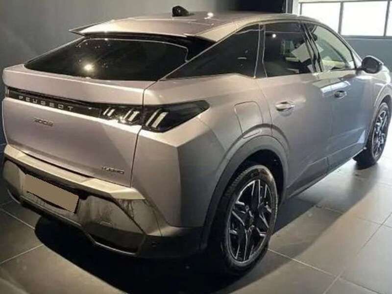 Usata Peugeot 3008 Allure 136 CV (100 kW) 2024 Grigio SUV
