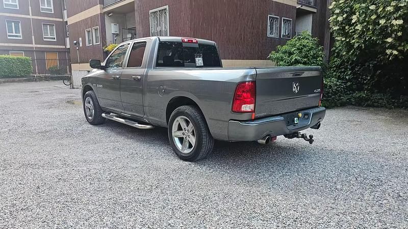 Usata Dodge Ram 395 CV (290 kW) 2009 Grigio Pick-up