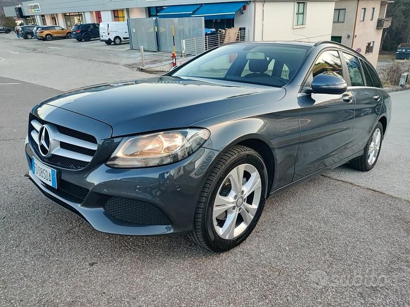 Usata Mercedes C200 Business 135 CV (99 kW) 2016 Grigio Station wagon
