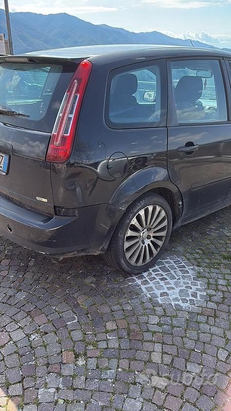 Begagnad Ford C-MAX 100 HK (73 kW) 2010 Svart Minibuss