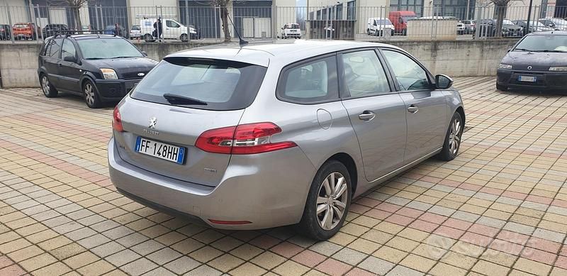 Usata Peugeot 308 SW 120 CV (88 kW) 2016 Grigio Station wagon