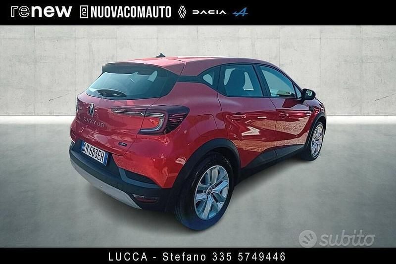 Usata Renault Captur Equilibre 145 CV (106 kW) 2023 Rosso dinamico SUV