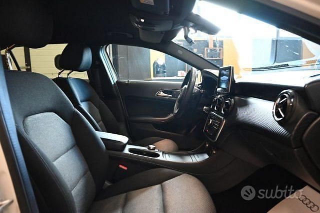 Usata Mercedes GLA180 Executive 109 CV (80 kW) 2019 Bianco SUV