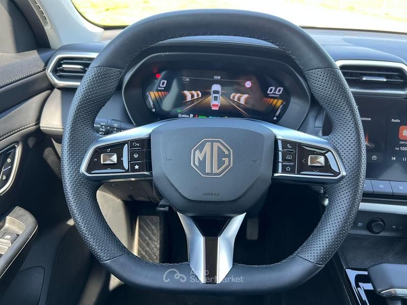 Usata MG ZS Luxury 103 CV (75 kW) 2025 Nero SUV