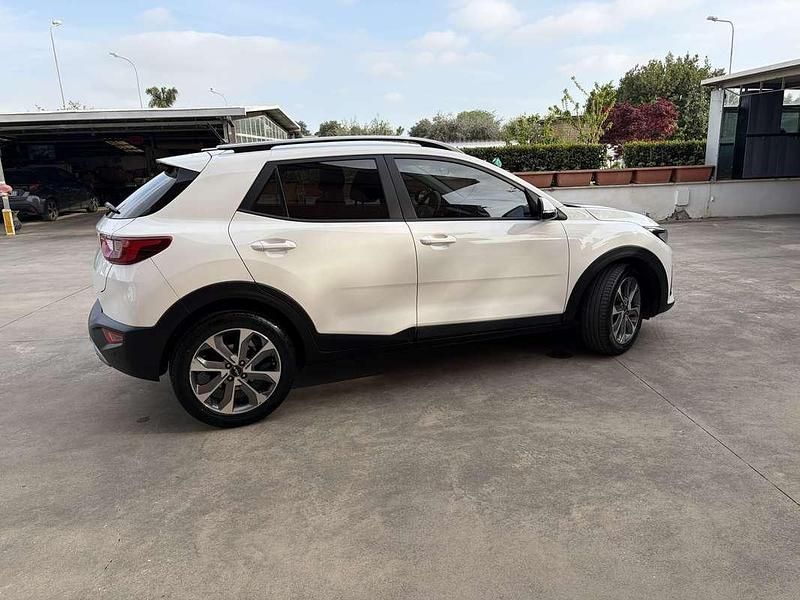 Second-hand Kia Stonic Style 120 CP (88 kW) 2022 SUV