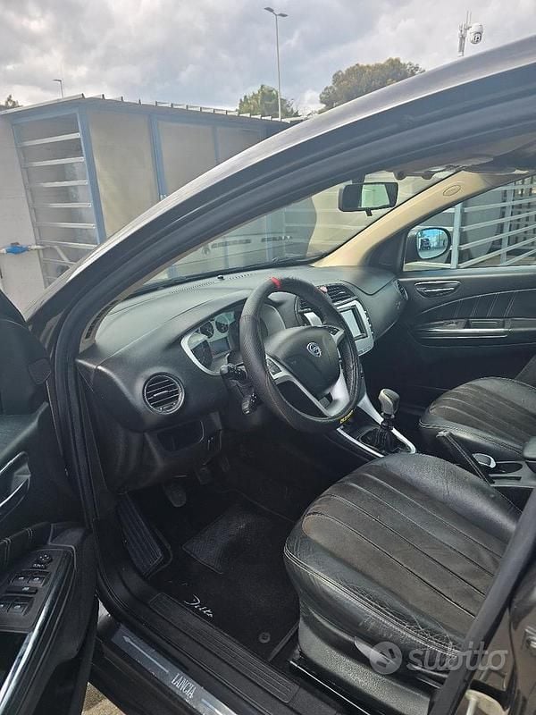 Usata Lancia Delta 120 CV (88 kW) 2008 Nero Utilitaria