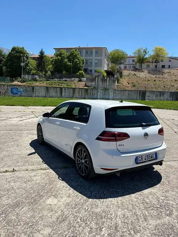 Usata VW Golf VII GTI 230 CV (169 kW) 2017 Berlina