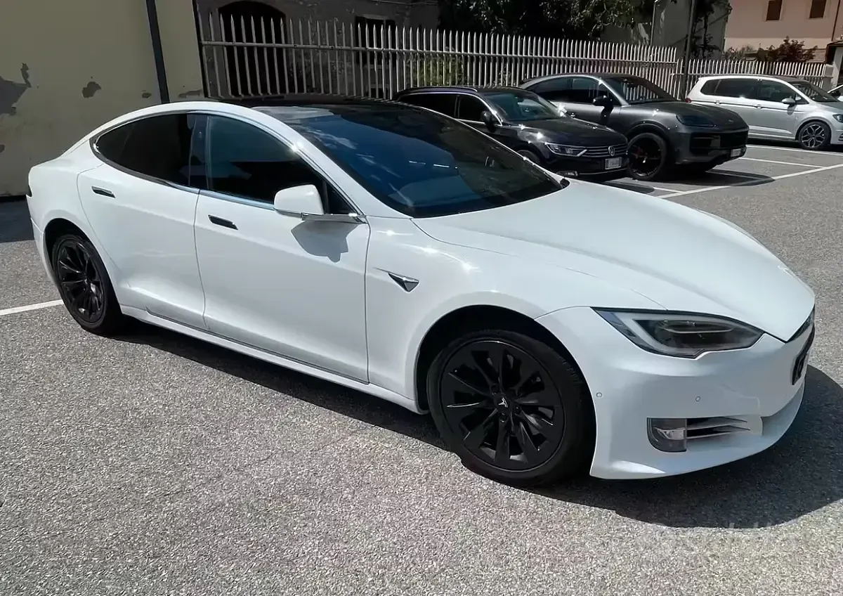 Usata Tesla Model S 89 kW (122 CV) 2018 Bianco Utilitaria