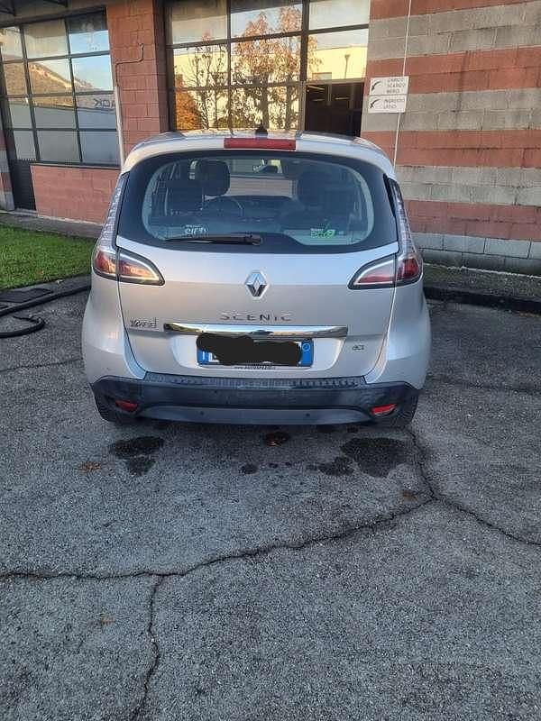 Usata Renault Scénic III Luxe 110 CV (80 kW) 2012 Argento Monovolume
