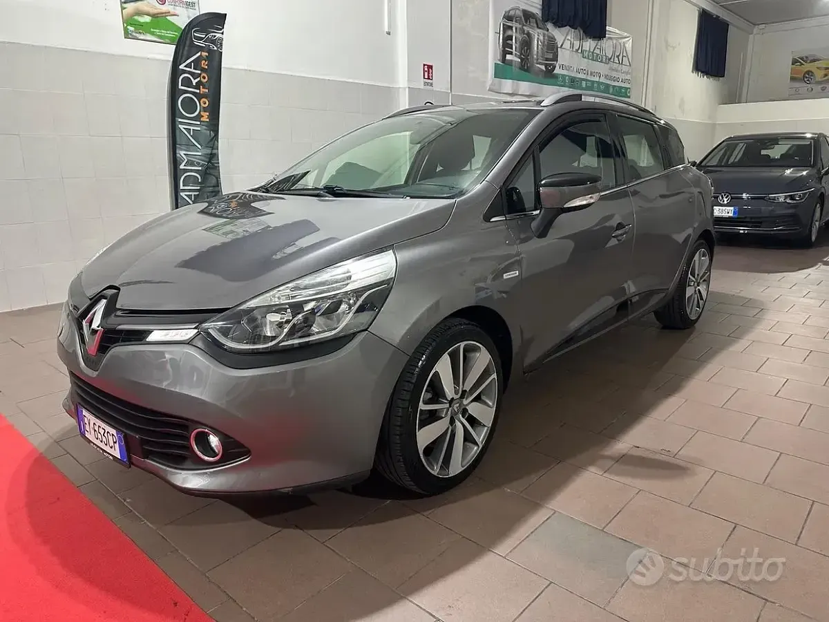 Usata Renault Clio 90 CV (66 kW) 2015 Grigio Station wagon