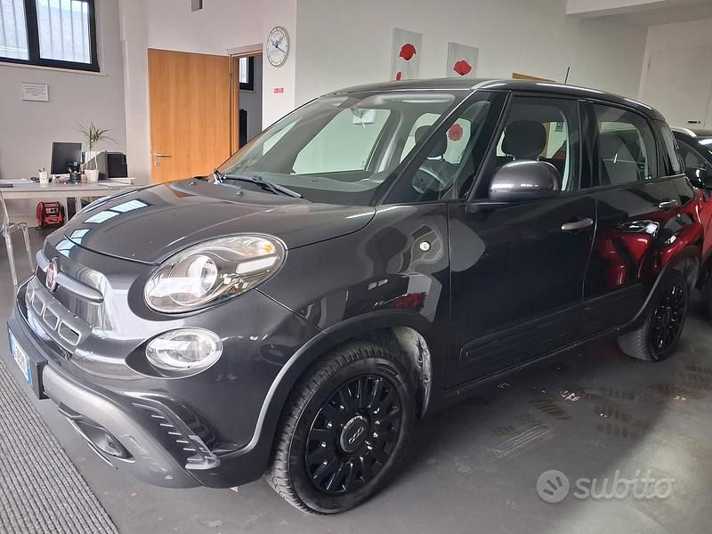 Grigio Usata 2021 Fiat 500L Cross Monovolume | 12.500 € (Buon prezzo) - Immagine 1/4