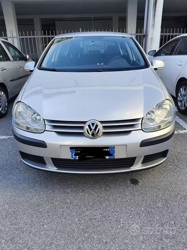 Usata VW Golf V 102 CV (75 kW) 2007 Grigio Berlina