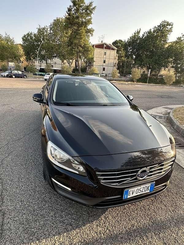 Usata 2014 Volvo V60 Business Edition Station wagon | 7300 € (Buon prezzo) - Immagine 1/4