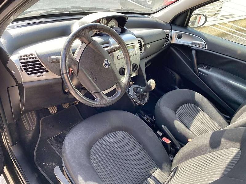 Usata Lancia Ypsilon 75 CV (55 kW) 2009 Nero Utilitaria