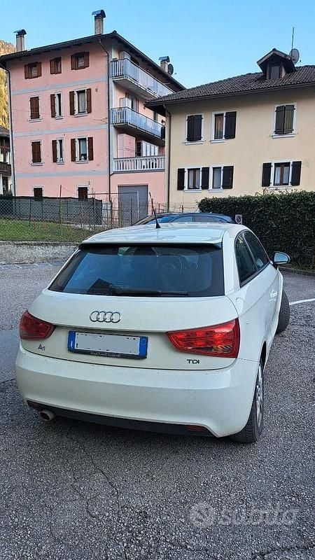 Usata Audi A1 Ambition 90 CV (66 kW) 2012 Bianco Utilitaria