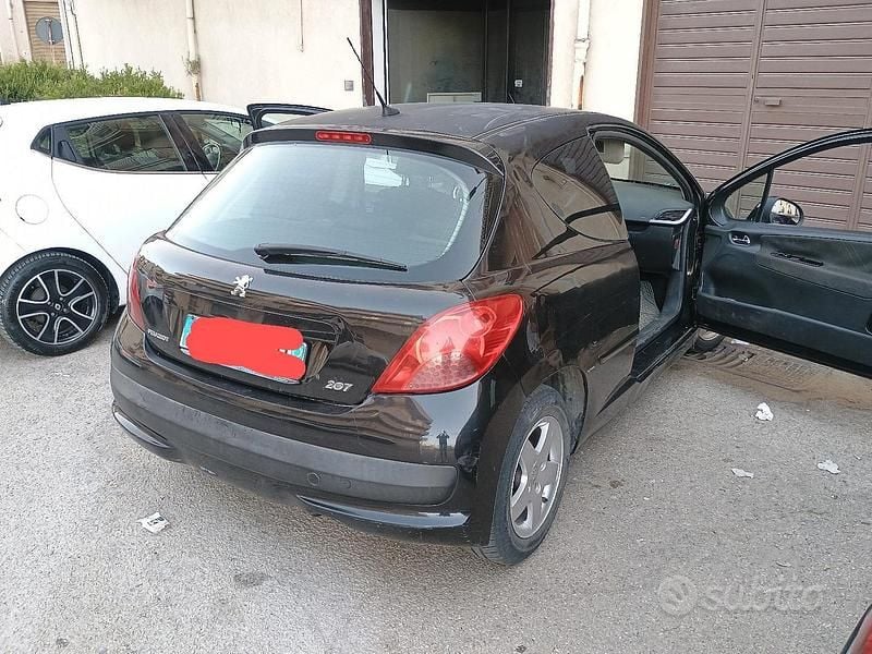 Usata Peugeot 207 70 CV (51 kW) 2008 Nero Coupé