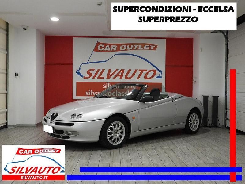 Usata Alfa Romeo Spider 144 CV (105 kW) 2001 Argento Cabrio