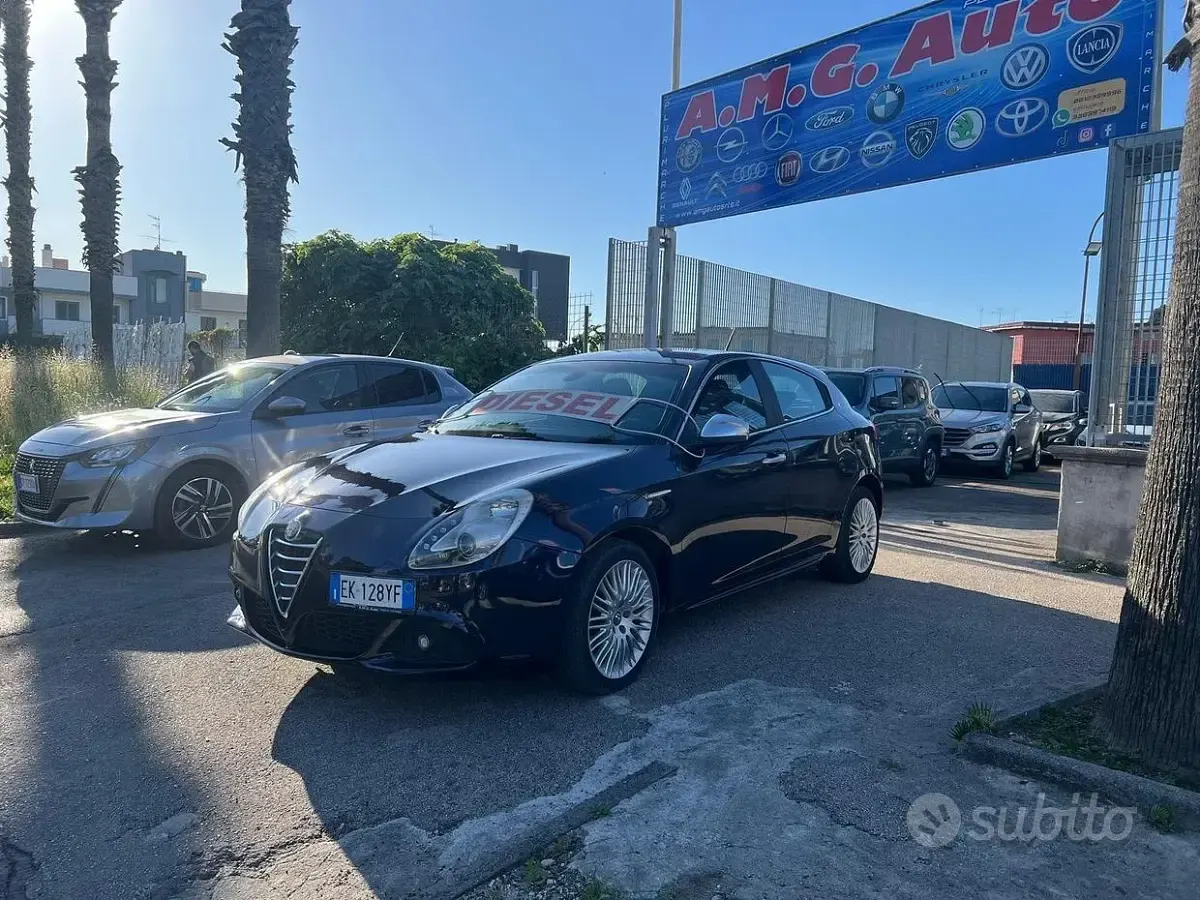 Usata Alfa Romeo Giulietta Exclusive 105 CV (77 kW) 2012 Bluazzurro Utilitaria