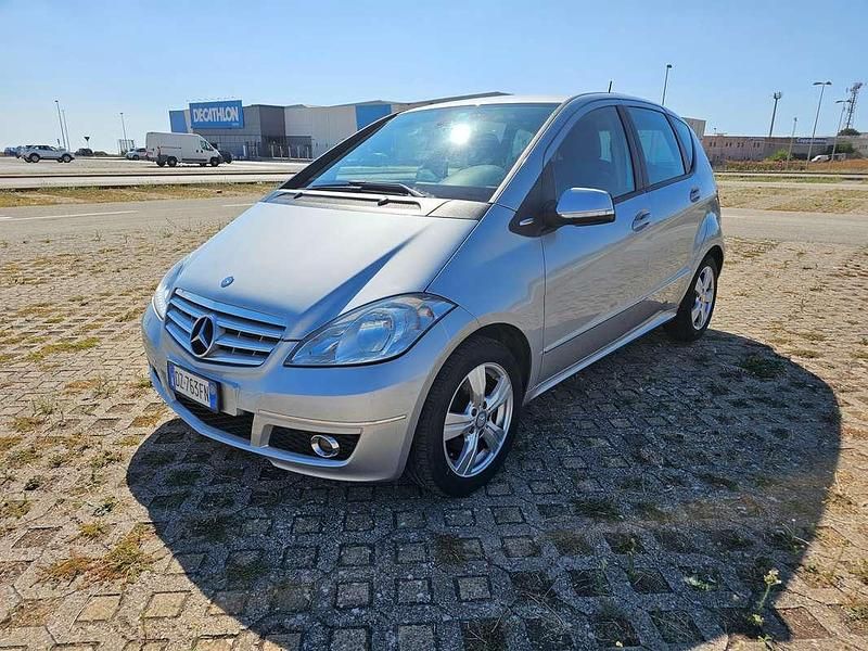 Usata Mercedes A180 Avantgarde 109 CV (80 kW) 2009 Argento Monovolume