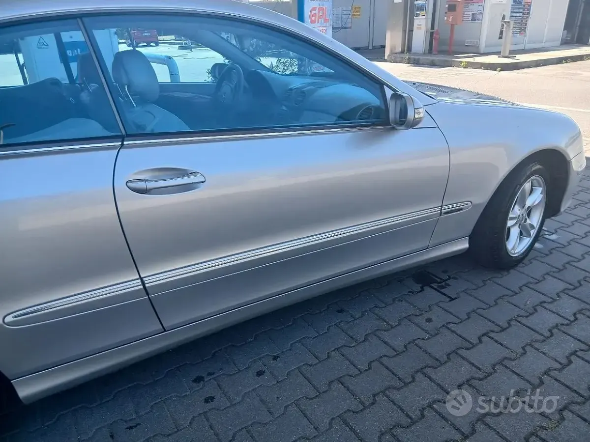 Usata Mercedes CLK200 Elegance 163 CV (119 kW) 2004 Grigio Coupé