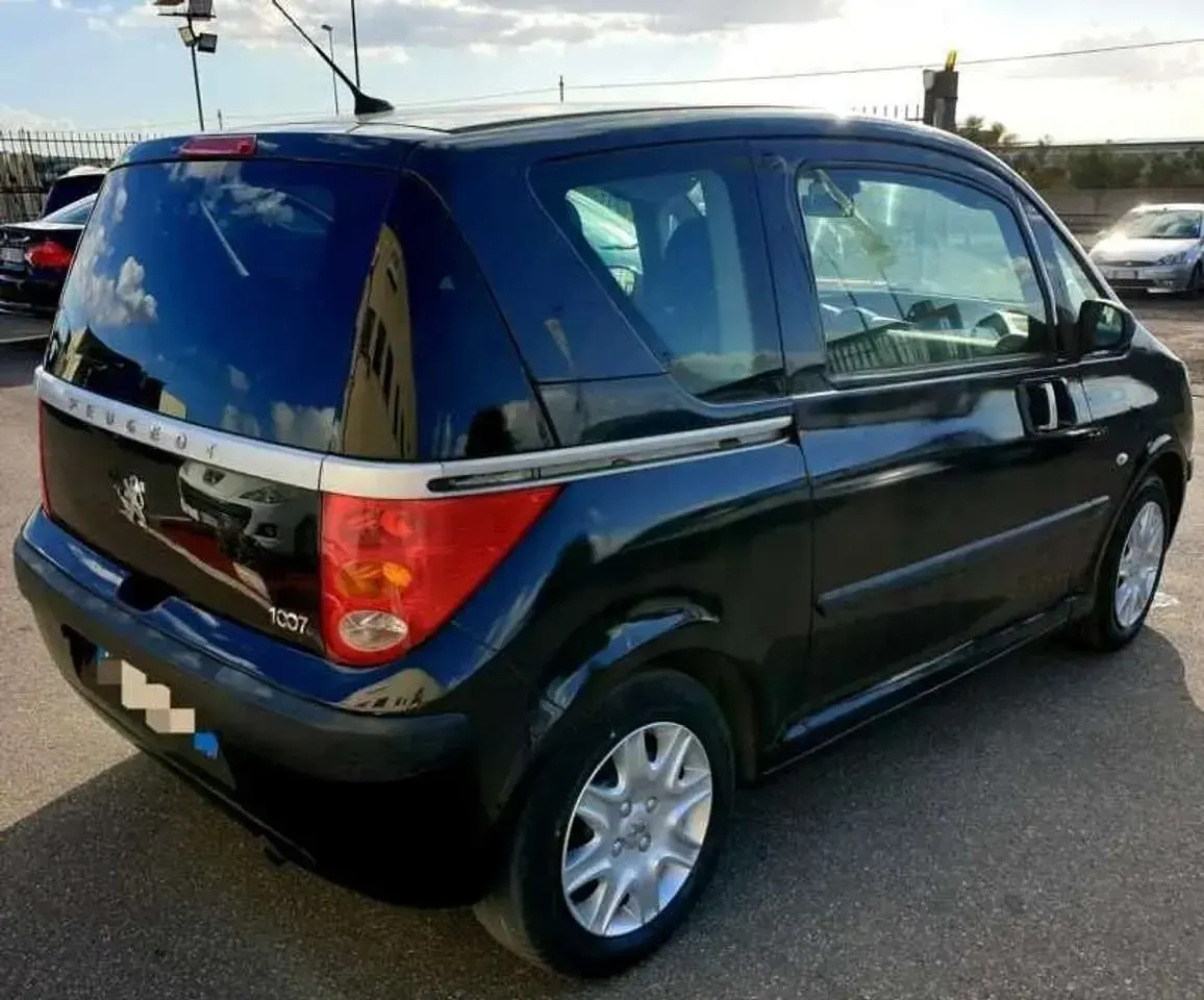 Usata Peugeot 1007 73 CV (53 kW) 2008 Nero Monovolume