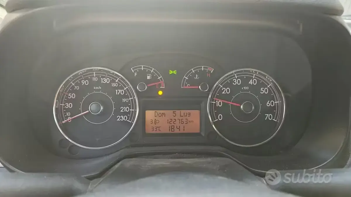 Usata Fiat Grande Punto 65 CV (47 kW) 2008 Bluazzurro Utilitaria