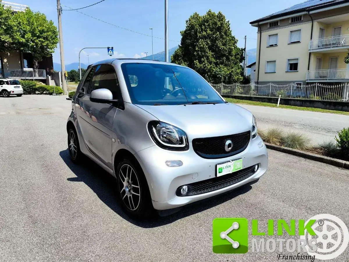 Usata Smart ForTwo Cabrio Passion 71 CV (52 kW) 2016 Grigio Cabrio