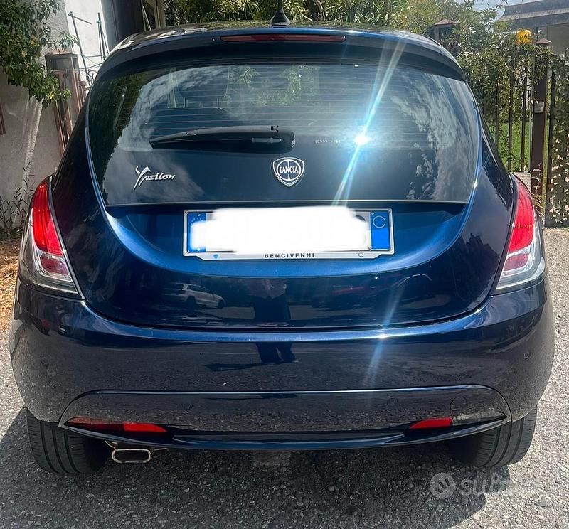 Usata Lancia Ypsilon 60 CV (44 kW) 2021 Blu Utilitaria