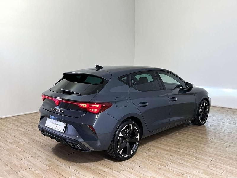 Usata Cupra Leon 150 CV (110 kW) 2025 Grigio Utilitaria