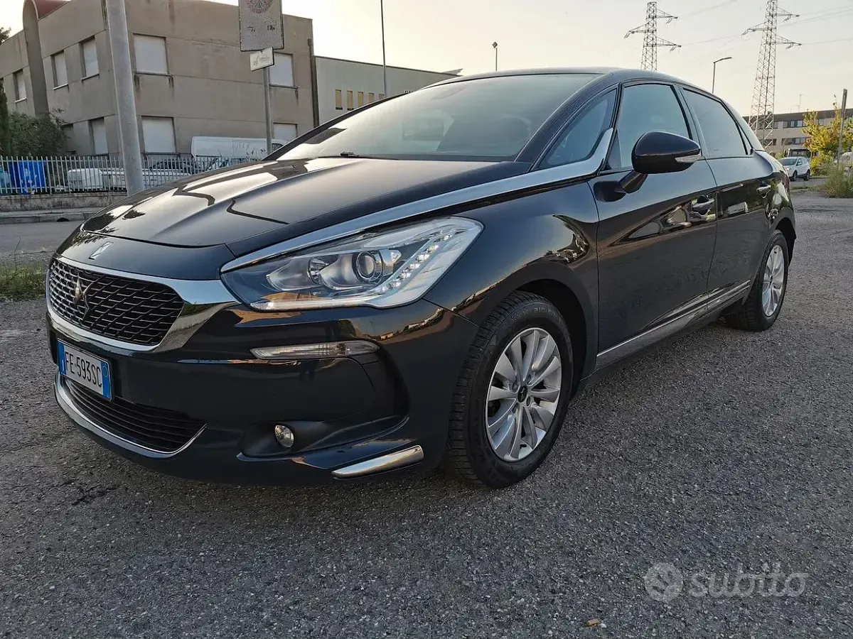 Usata DS Automobiles DS5 Business 120 CV (88 kW) 2016 Grigio Utilitaria